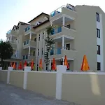 Candan Apartahotel 4*