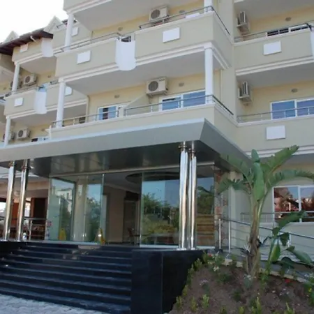 Candan Apartahotel 4*