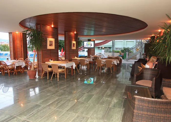 Aparthotel Candan 4*