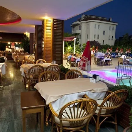 Aparthotel Candan 4*