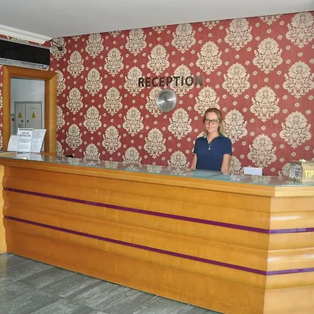 Candan Мармарис