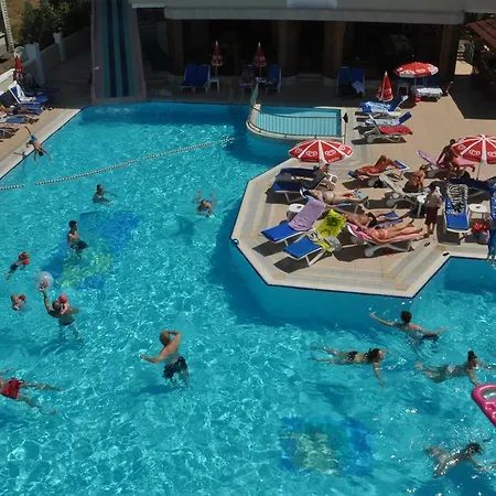 Candan Мармарис