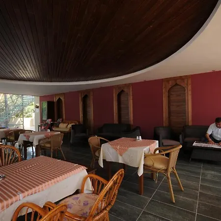 Candan Hotel apartamentowy