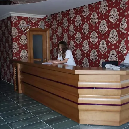 Candan Hotel apartamentowy 4*