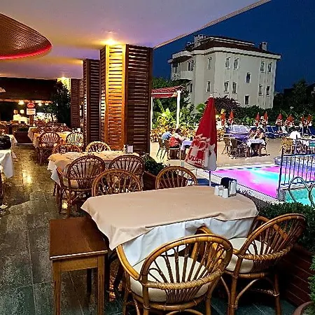 Hotel apartamentowy Candan