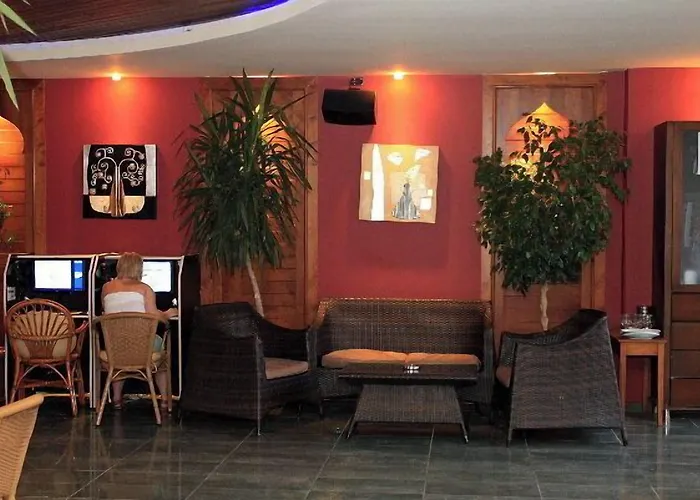 Candan מלון דירות