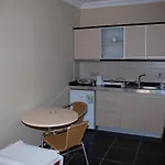 Lejlighedshotel Candan 4*