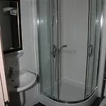 מלון דירות Candan 4*