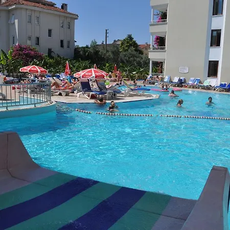 Aparthotel Candan